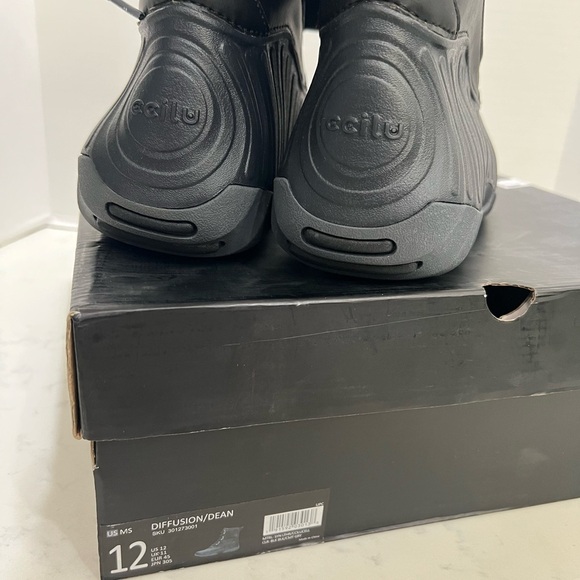 Ecilu Black Lace-Up Boots - Picture 8 of 12